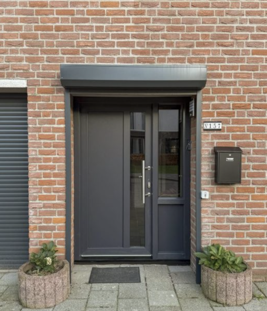 Kunststof voordeur met HR++ glas in Oss